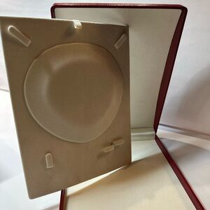 Red Elegant Curved Jewelry Display Gift Box